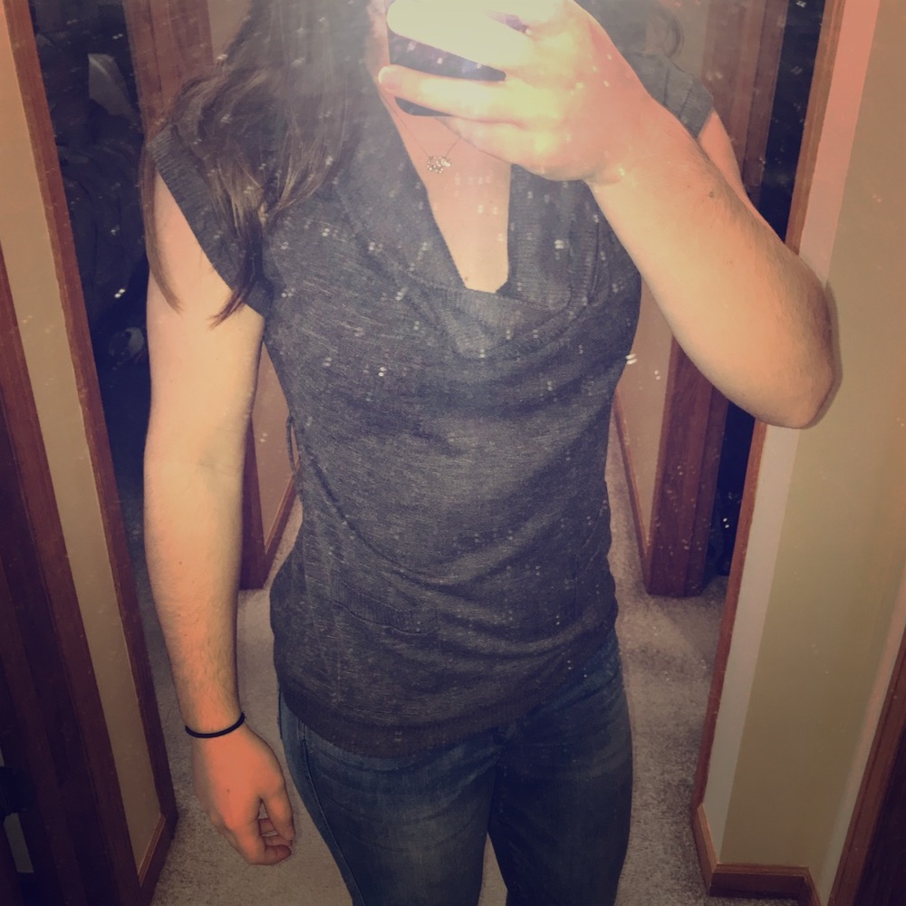 Scooped short sleeve sweater